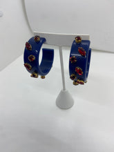 Load image into Gallery viewer, Flat Hoops with Stones
