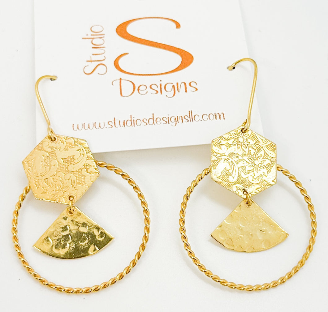 EARRINGS-GOLD PLATED BRASS DROP EARRINGS WITH TRIANGLE
