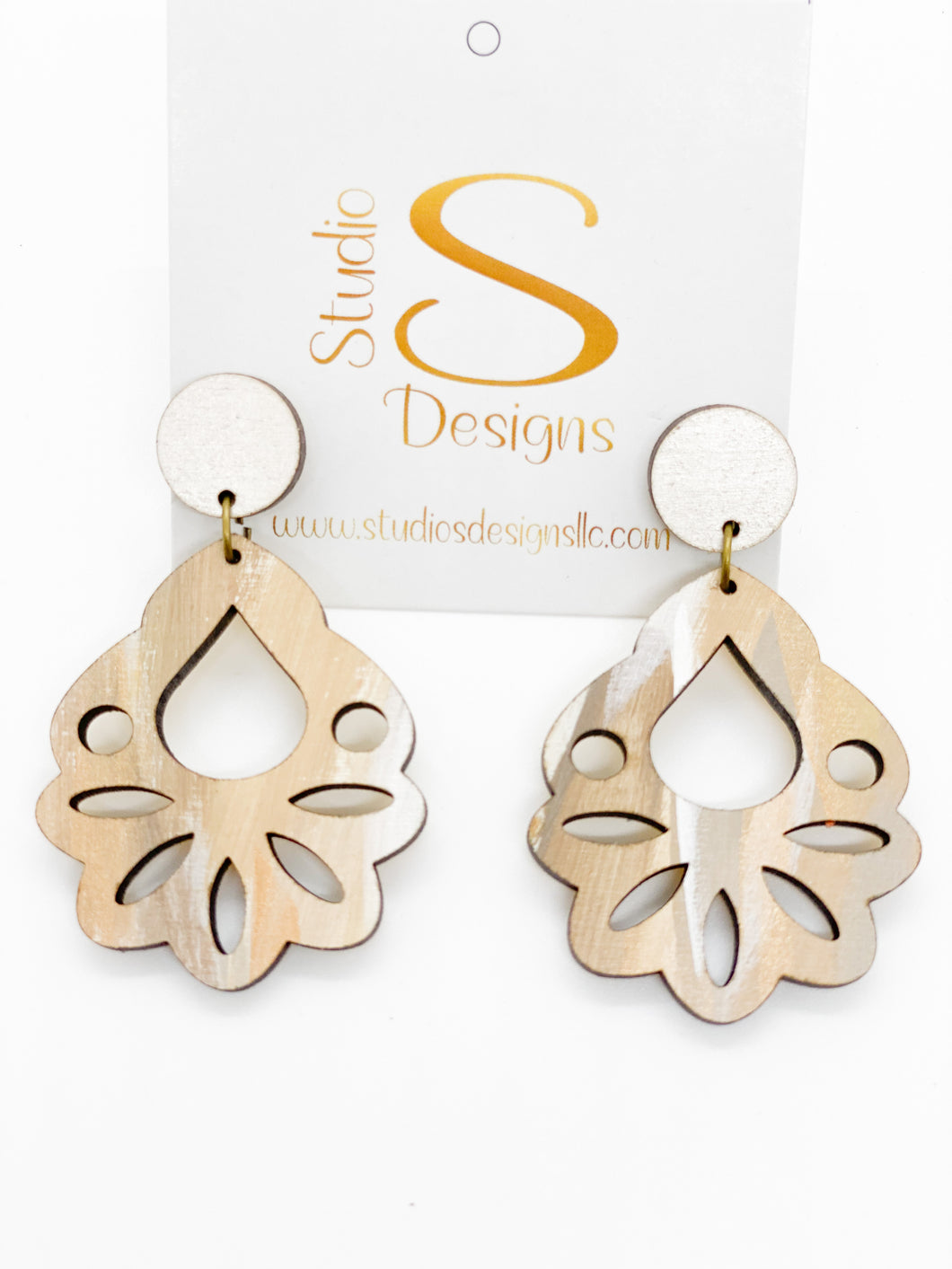 Annie Earrings-Cream Pearl, Tan